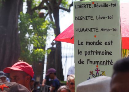 Manifestation contre l'instauration du pass vaccinal devant la préfecture de saint-denis de la Réunion le samedi 8 janvier 2022.