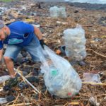 Nettoyage spontané du littoral de Saint-Denis