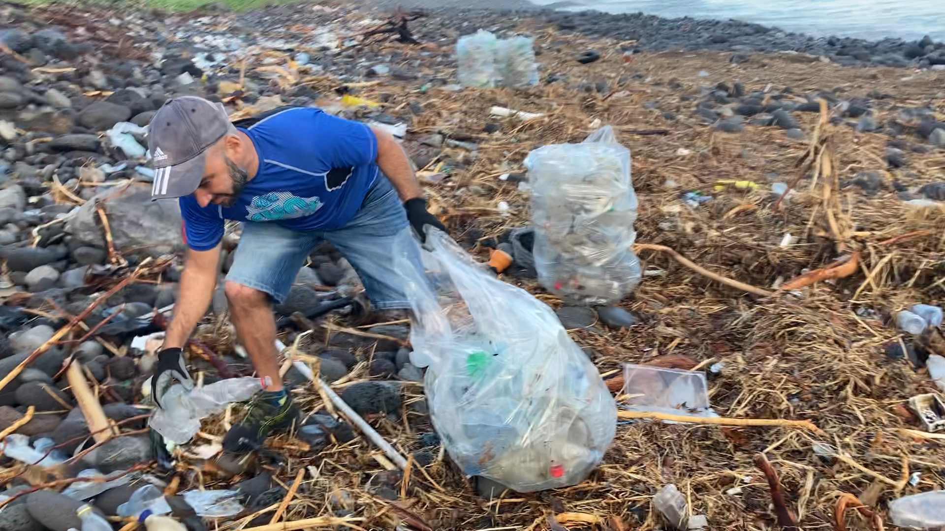 Nettoyage spontané du littoral de Saint-Denis