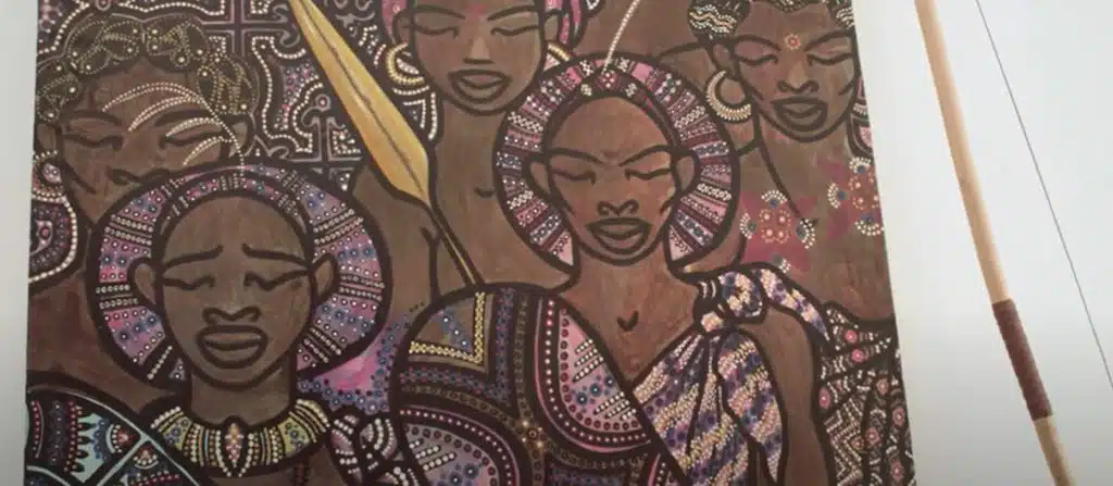 L'artiste auteur Griotte dessine, peint, illustre, écrit aussi parfois. Sur des toiles, dans des carnets mais aussi sur des cartons à pizza, des emballages ou des paquets de biscuits.