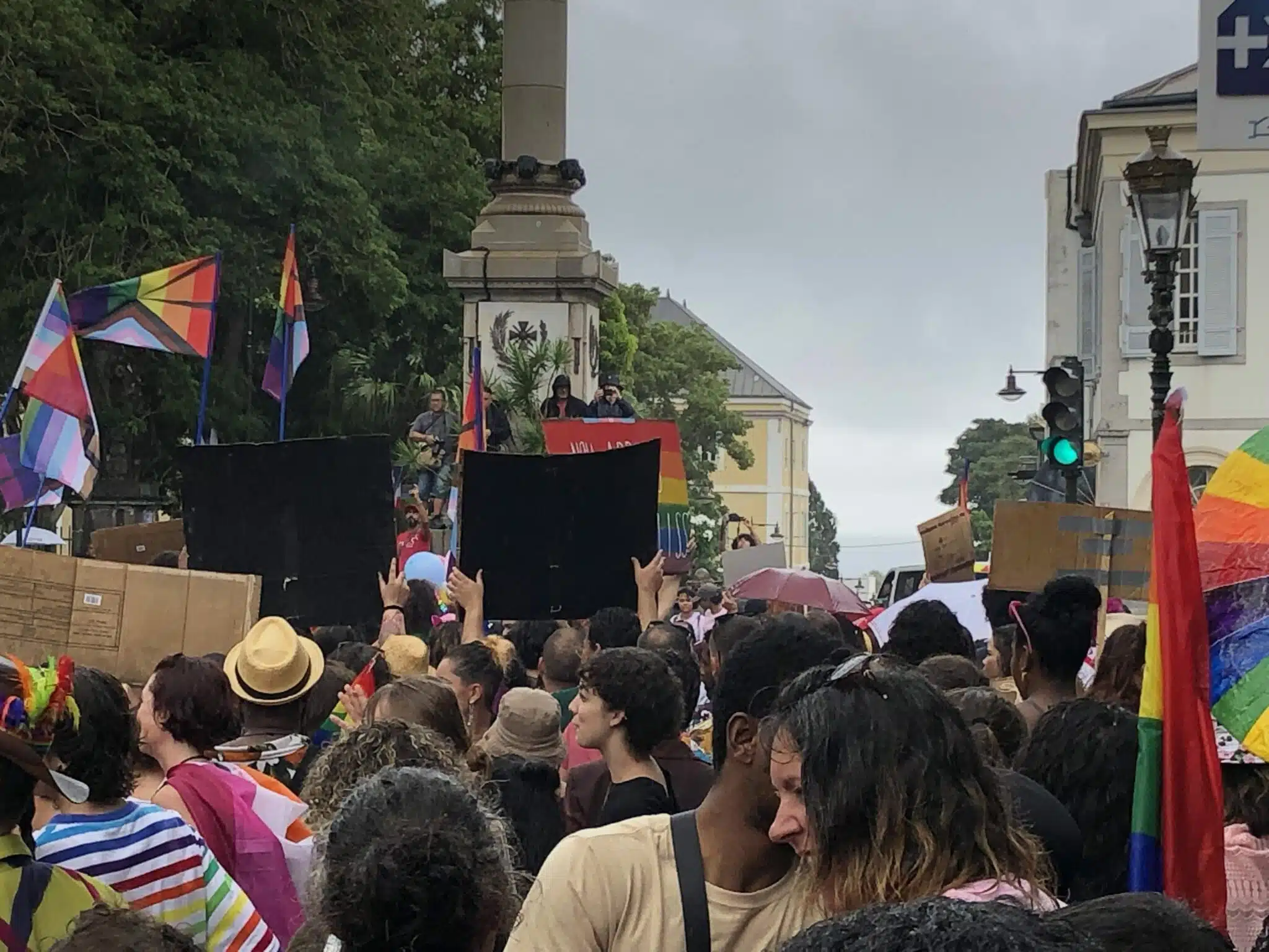 marche des visibilités et fiertés LGBTQIA+ à Saint-Denis