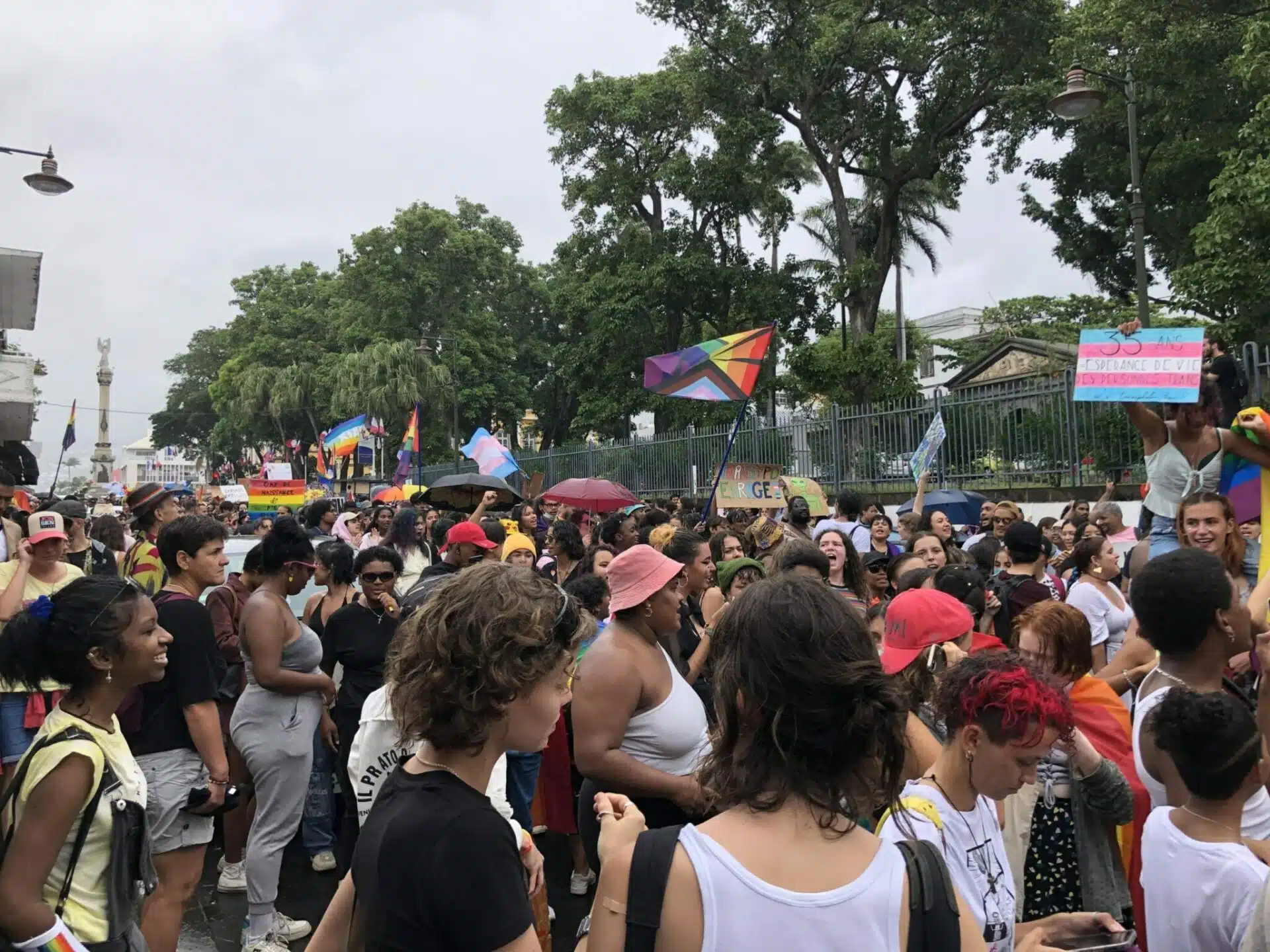 marche des visibilités et fiertés LGBTQIA+ à Saint-Denis