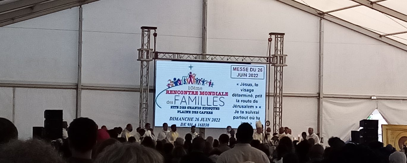 Rassemblement des familles catholiques à la Plaine des Palmistes