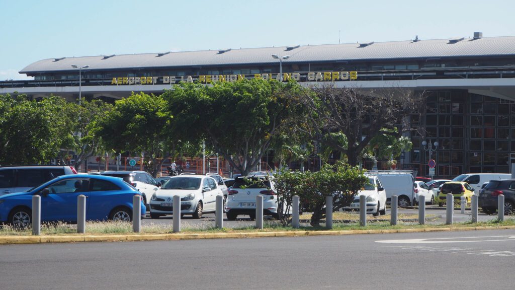 aéroport gillot roland garros