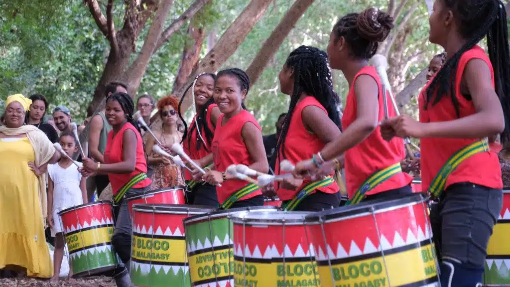 Bloco Malagasy Eau de coco Bel avenir batucada Tuléar Madagascar opus pocus