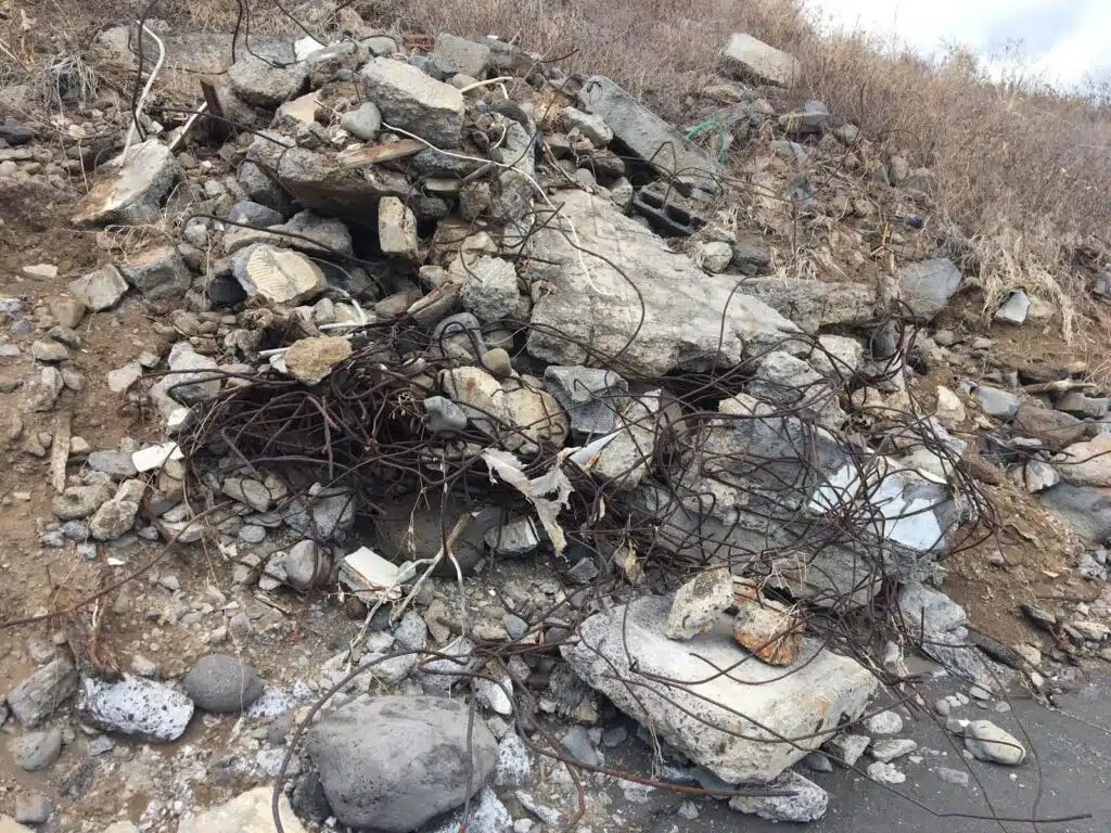 Exploitation d'une carrière marron au Port