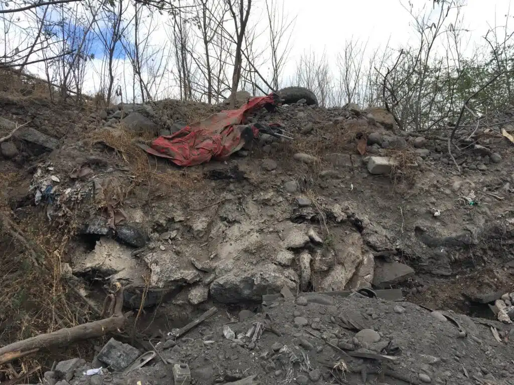 Exploitation d'une carrière marron au Port