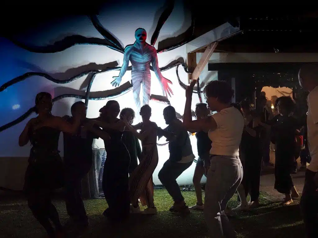 Stranger night au Bisik Loki Lonestar