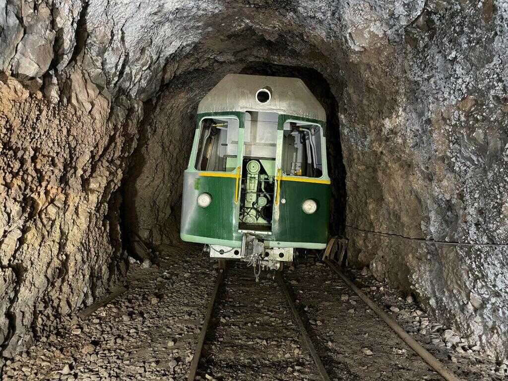 Ti train gare de la Grande Chaloupe tunnel