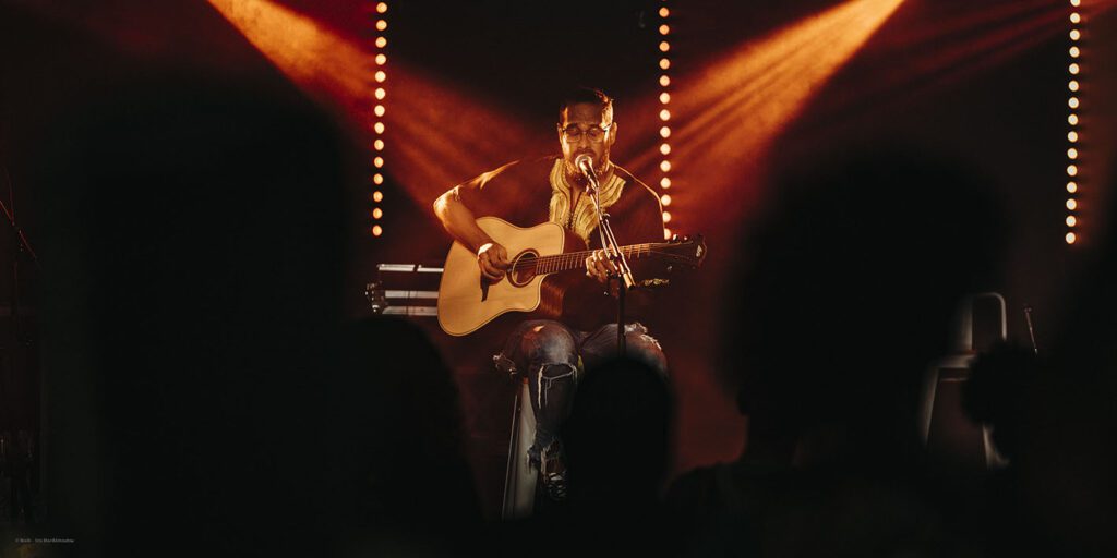 Kozé Bisik