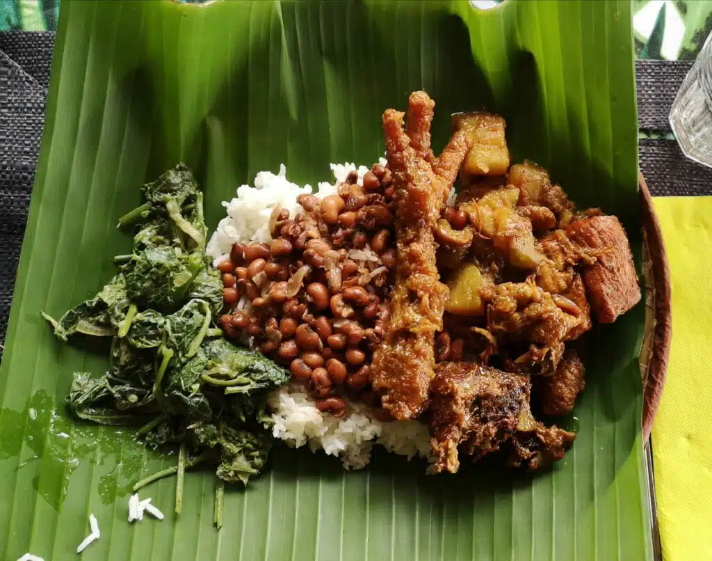 pour l'article de Dominique Fruteau-Razé photos de Lasirandane