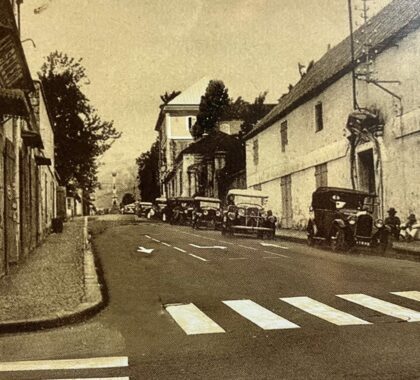 Avenue de la Victoire, Saint-Denis, Fonds Privé Jean-François Hibon de Frohen, ©Gaston Daudé. Série de cartes postales K. Goulas
