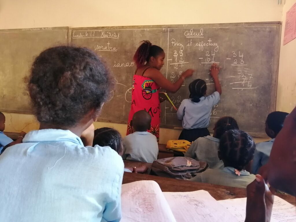 école de Nosy Iranja Madagascar, Anicette Zafimina. photo Jéromine Santo-Gammaire