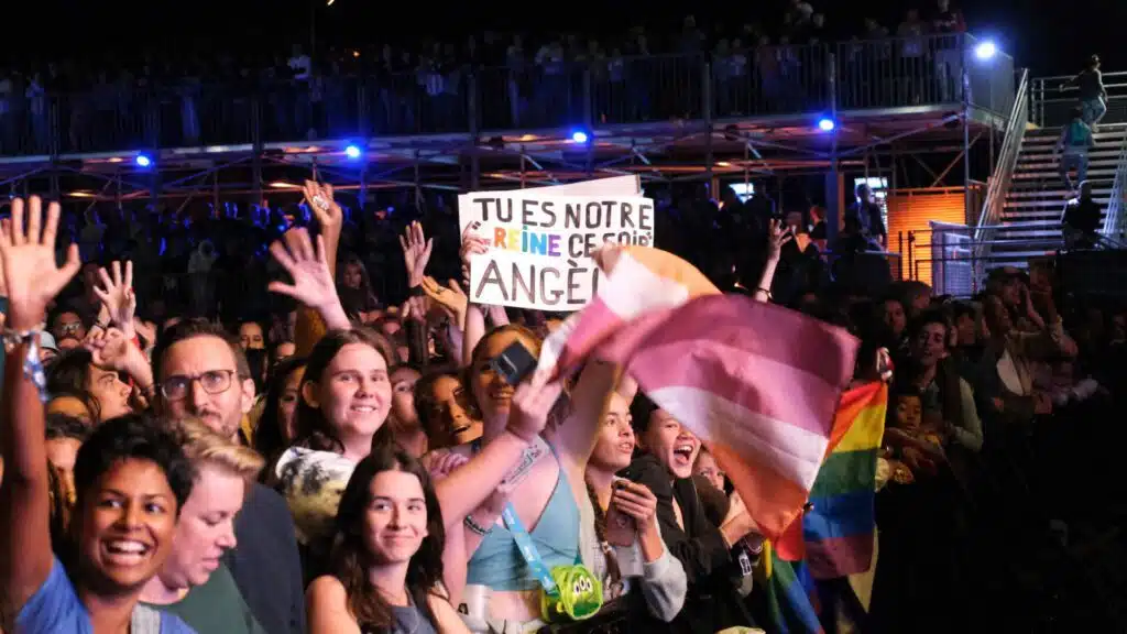 Angèle chanteuse Sakifo 2023 concert public