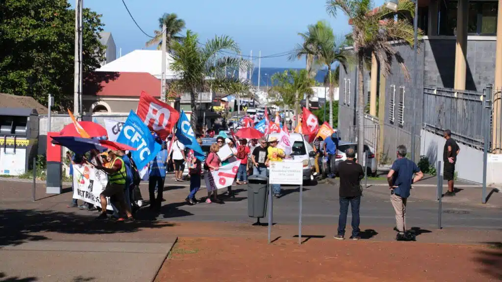 manifestation contre retraite à 64 ans saint-pierre 6 juin 2023