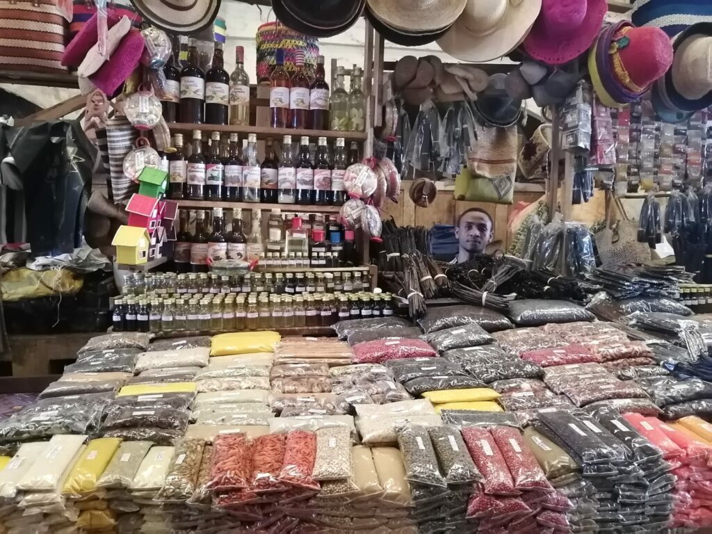 marché de Hell-Ville à Nosy Be (photo JSG mai 2023)