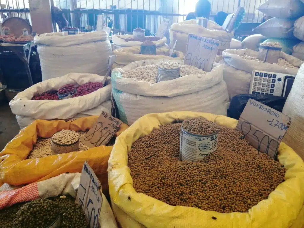 marché de Hell-Ville à Nosy Be (photo JSG mai 2023)