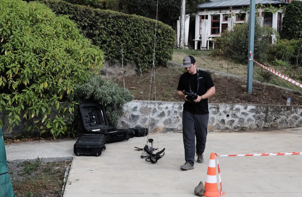 Conservatoire Botanique National Mascarin saint-leu utilisation drone Mamba cueillette et prélèvements
