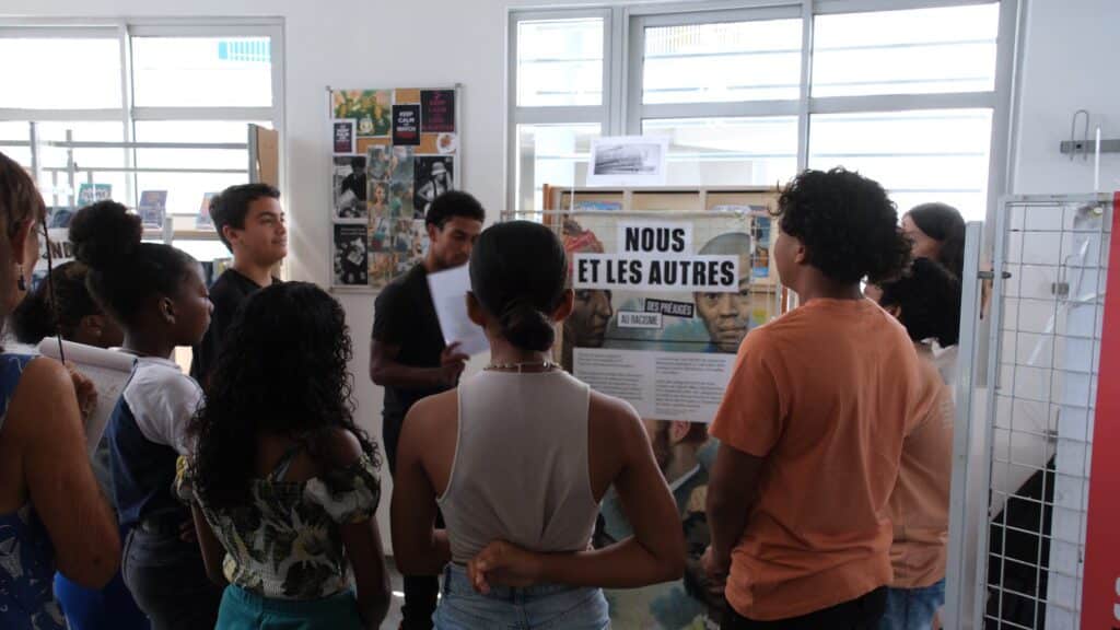 exposition Nous et les autres racisme collège Plateau-Caillou