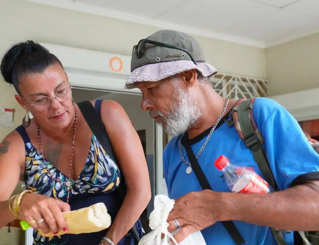 Une quinzaine de sans-abri viennent se rassasier aux petits déjeuners des mercredis et vendredis.
