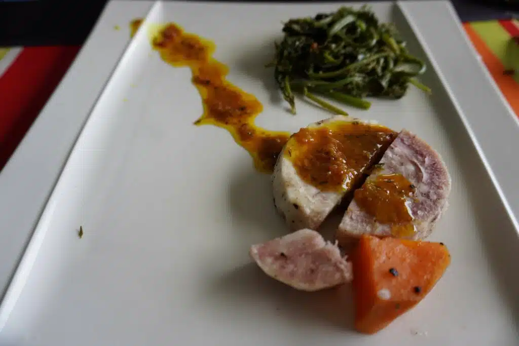 André Beton et Super Payet invité à manger 100% local chez Gabrielle Hoarau.