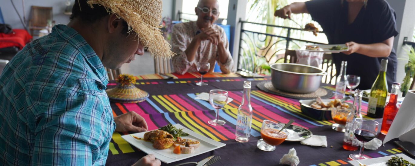 André Beton et Super Payet invité à manger 100% local chez Gabrielle Hoarau.