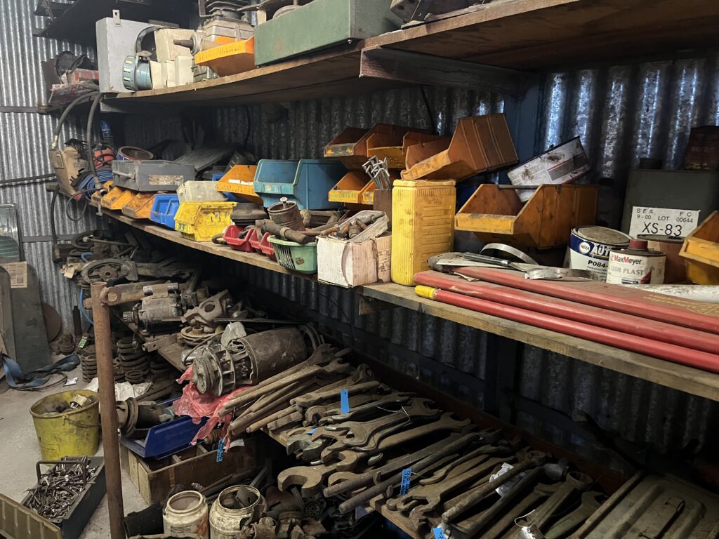 outils stockés pour le train