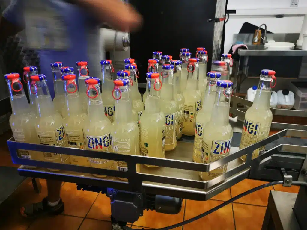 Le soda zinghi, au bissap, au citron gingembre ou au tangor, labellisé 100% La Reunion (Photo Essentiel et Strategies)