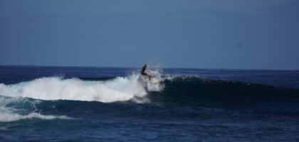 Surf mer océan vague gauche de Saint-Leu