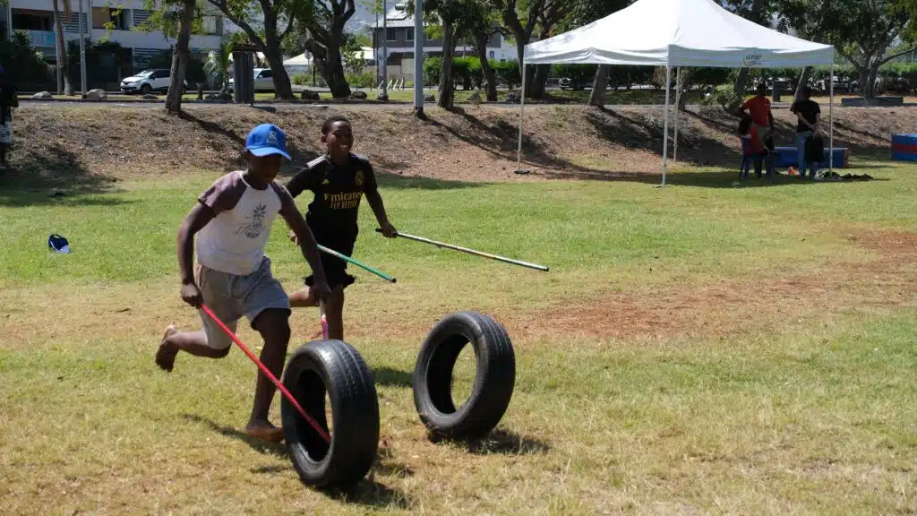 Team Kiosque John Var La Kour 420