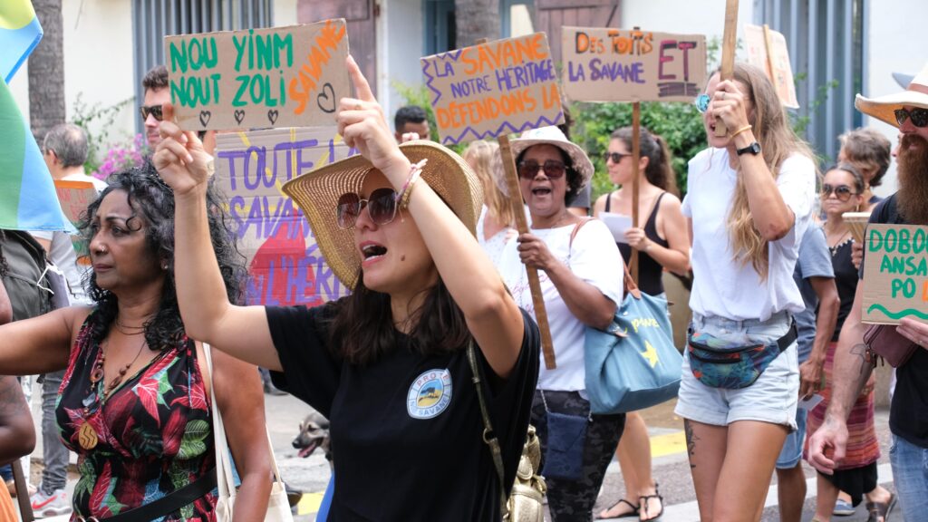 Manifestation Protège nout savane Saint-Paul