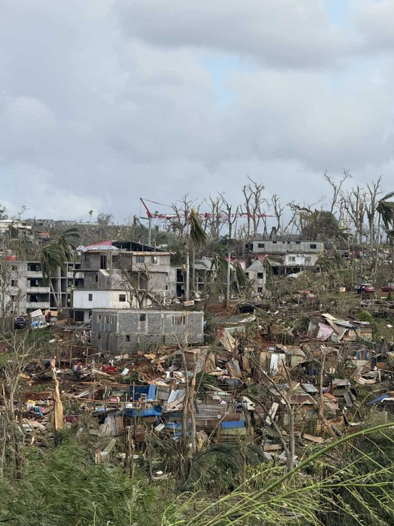 Cyclone Chido à Mayotte, dégâts de Tsingoni. Photo : Tom-Lou Cellier