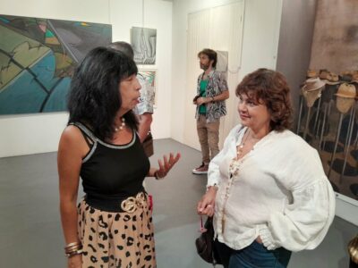 Lieu d'art contemporain LAC Roselyne Mengin (L.A.C.) et Sophie Hoarau (Hangart)