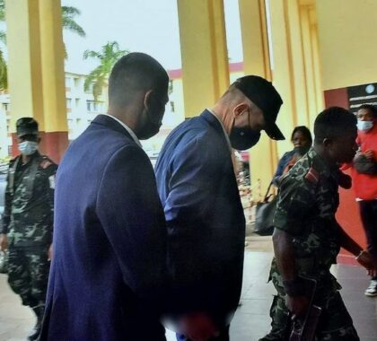 L'ancien légionnaire et patron de la société de sécurité COPS, Lionel Lelièvre a été extradé vers la France. Il est suspecté de tentative de meurtre • ©Capture d'écran L'Express de Madagascar