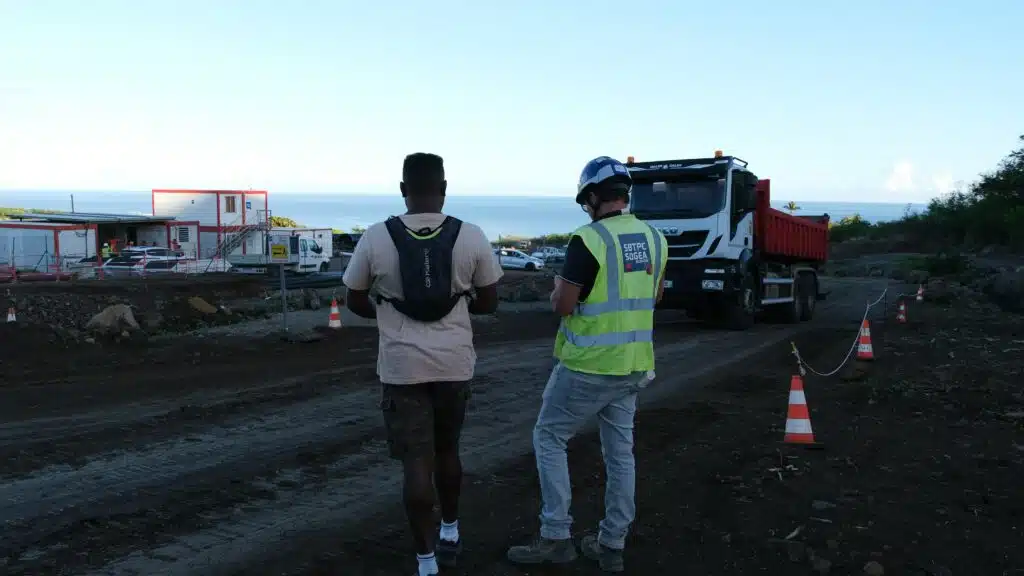 manifestation Emmanuel Dorla blocage chantier Zac Renaissance Tamarins Plateau-Caillou