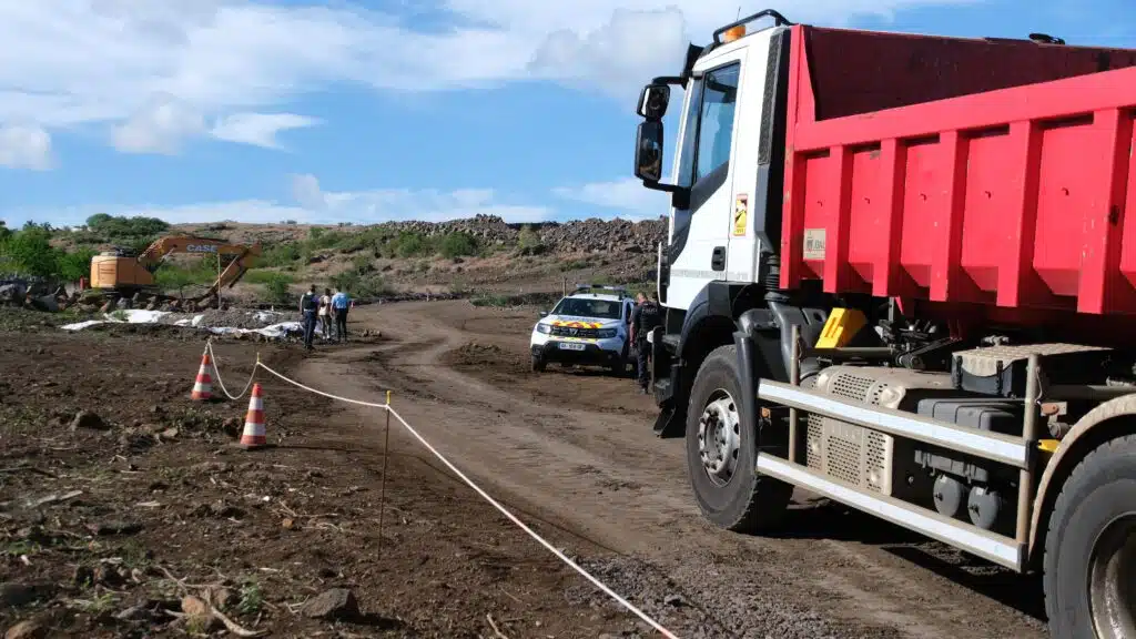 manifestation Emmanuel Dorla blocage chantier Zac Renaissance Tamarins Plateau-Caillou