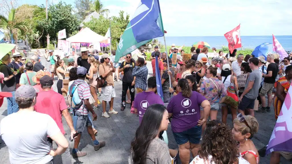 manifestation contre extrême droite et racisme Saint-Paul