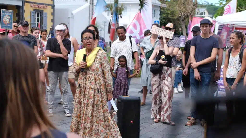 Huguette Bello manifestation contre extrême droite et racisme Saint-Paul