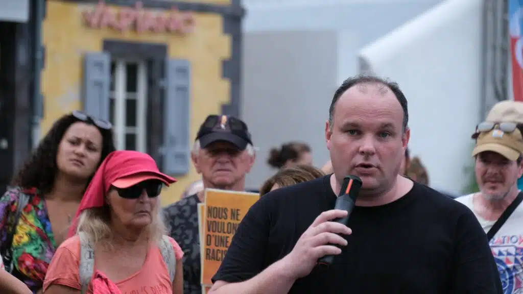 Perceval Gaillard manifestation contre extrême droite et racisme Saint-Paul