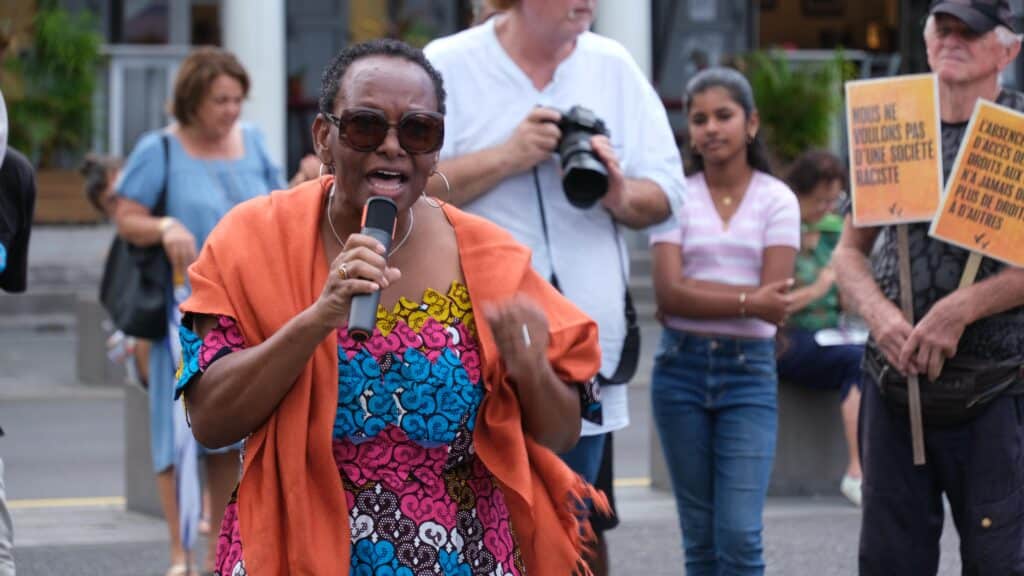 Lorita Alendroit Ankraké manifestation contre extrême droite et racisme Saint-Paul