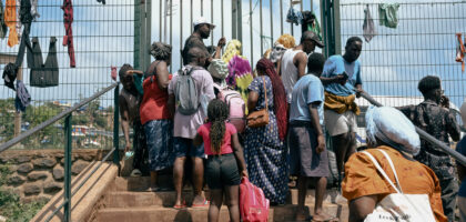 Mise à l'abri partielle de demandeurs d'asile organisée par la préfecture de Mayotte.