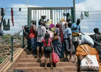 Mise à l'abri partielle de demandeurs d'asile organisée par la préfecture de Mayotte.