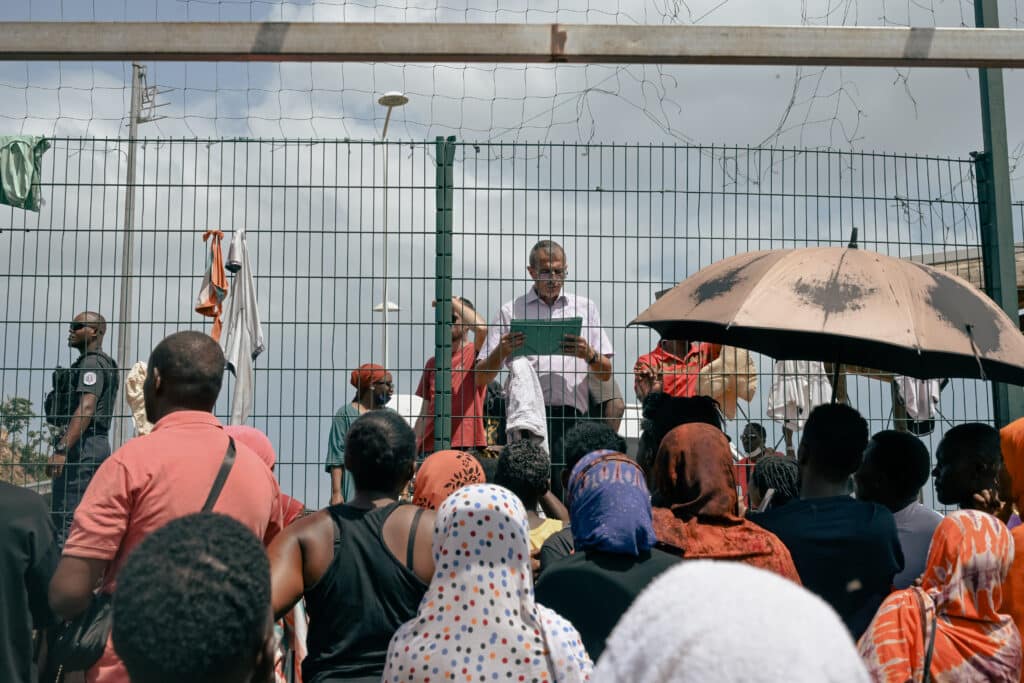 Mise à l'abri partielle de demandeurs d'asile organisée par la préfecture de Mayotte.