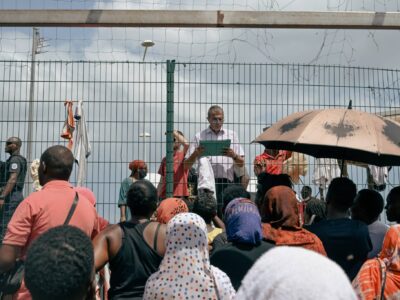 Mise à l'abri partielle de demandeurs d'asile organisée par la préfecture de Mayotte.