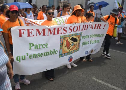 Des membres de l'association femmes solid'air lors de la manifestation.
