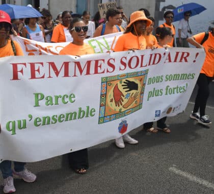 Des membres de l'association femmes solid'air lors de la manifestation.