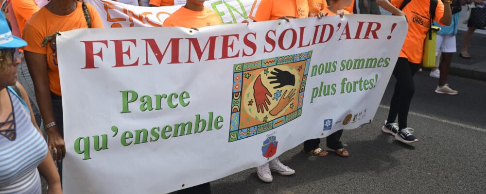 Des membres de l'association femmes solid'air lors de la manifestation.