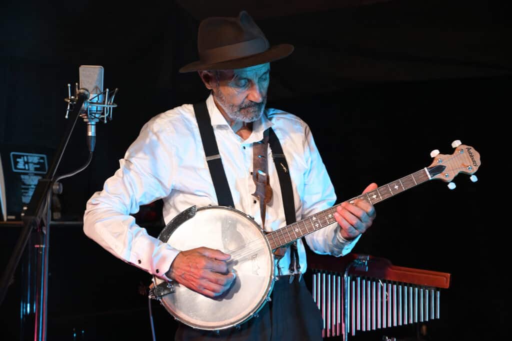 Bernard Gonthier au Banjo.
