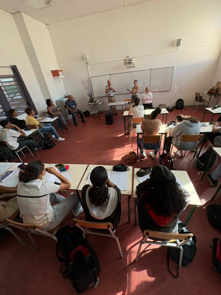 Conférence de l'historien Enis Rockel devant les élèves de seconde bac pro sécurité du lycée Pierre Lagourgue, en décembre 2024.