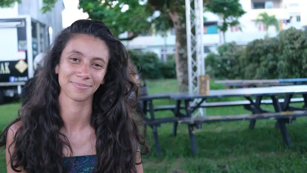 Lisa Ducasse concert Bisik musique chanson poésie